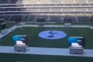 热刺球迷不满俱乐部提供球场收费观看欧联杯决赛:看起来很糟糕!