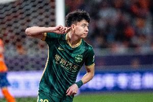 最擅长左边锋!伊万和卡内达都曾将王钰栋用于错误的位置