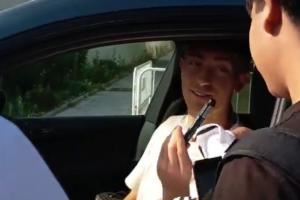 人气爆棚!皇马球迷排成一长串,怀森坐车内慢慢给美凌格签名合影