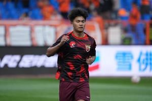 没身价→27.5万欧!19岁蒯纪闻身价27.5万欧,昨日中超首发献助攻