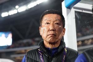 足球报:各方对于崔康熙忍耐已达极限,泰山队要尽快做出决策