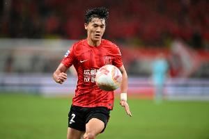 足球报:蓉城夏窗操作势在必行 胡荷韬预计至少缺席两个月