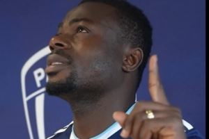 官方:南特边锋摩西-西芒加盟巴黎FC,签约至2028年